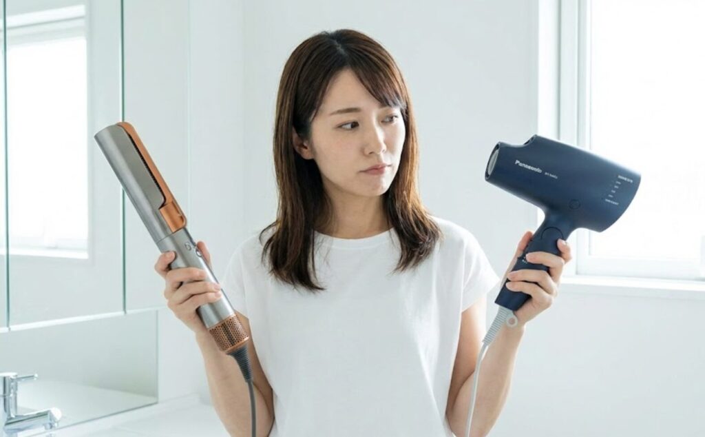 ドライヤー対決】Dyson Airstrait vs パナソニック ナノケア！「美髪